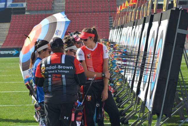 Home sacando flechas (1)